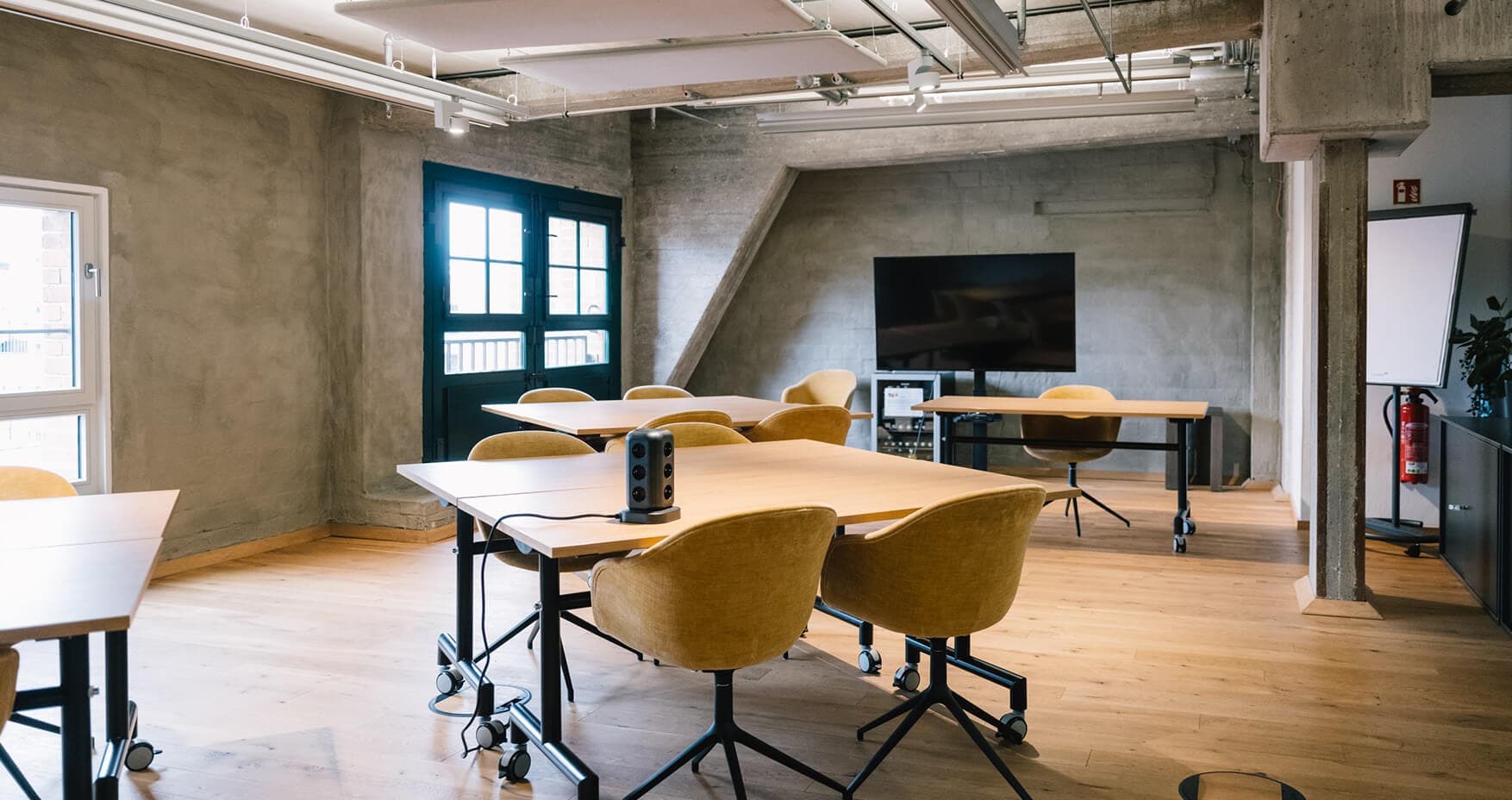 1000 Satellites Hamburg Speicher Foto 4