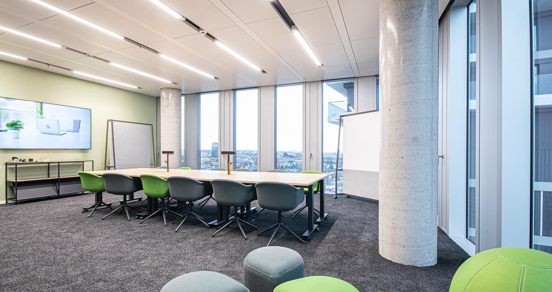 Rivvers Frankfurt Senckenberg-Turm Foto 4