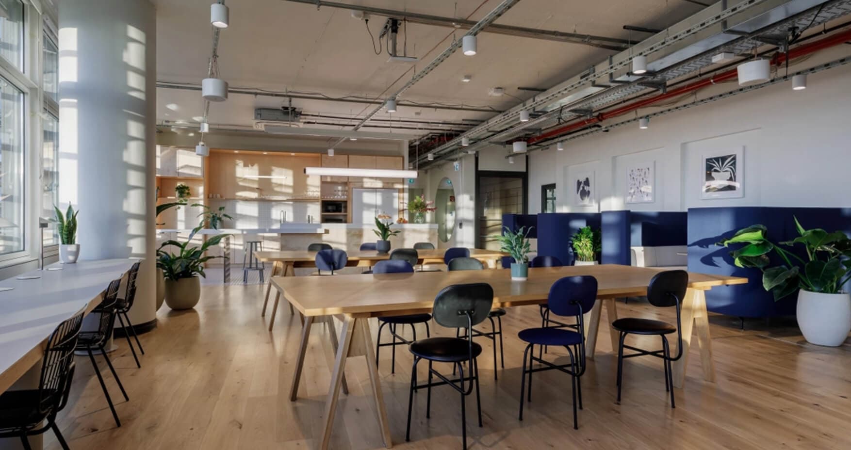 Indy by Industrious Atrium Tower Berlin Foto 2