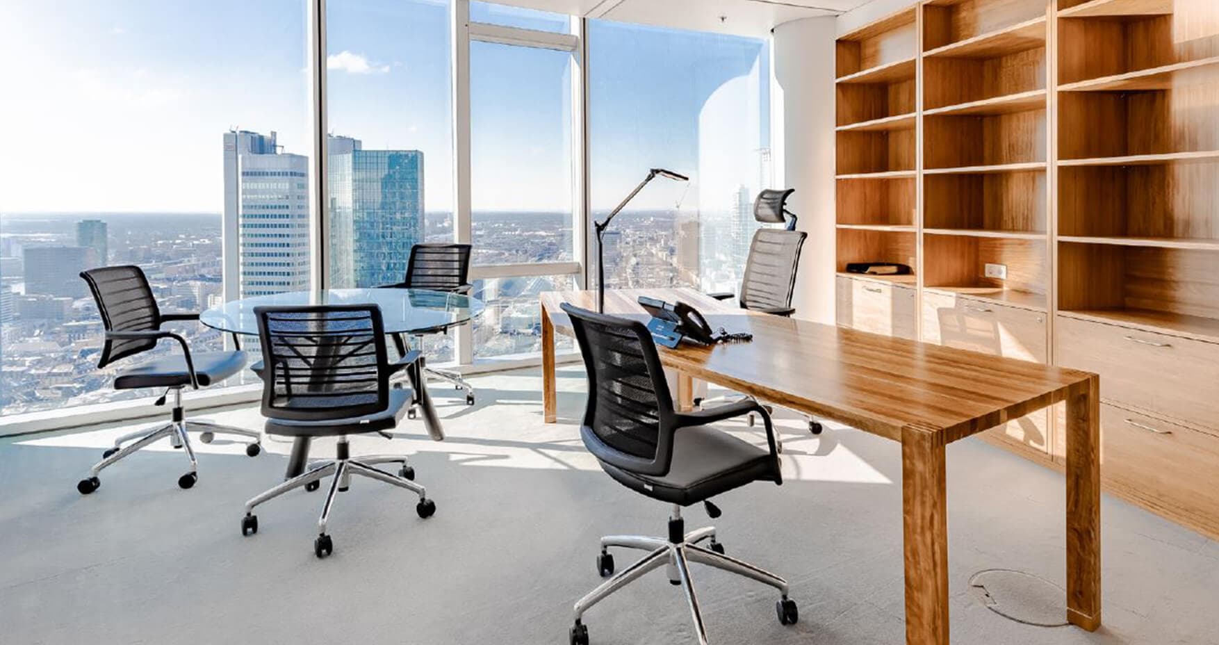 K-1 BusinessClub MainTower 1