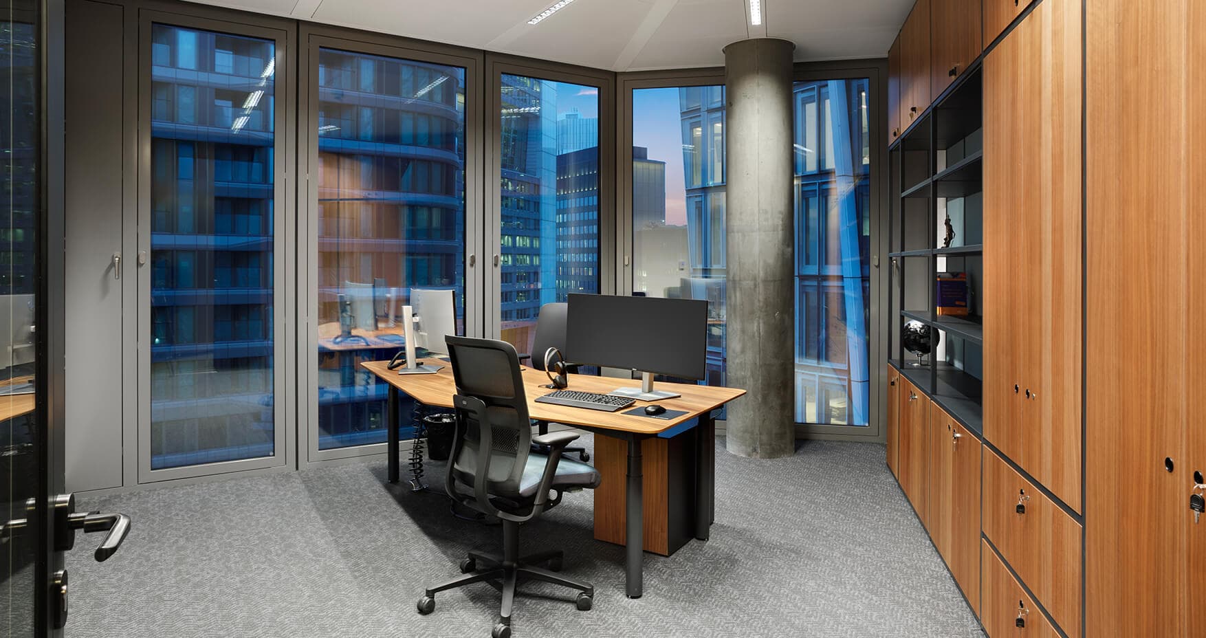 k1 BusinessClub Aqua Tower Foto 2